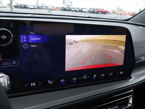 New 2026 Chevrolet Traverse LT w/ Sun and Wheel Package image 26