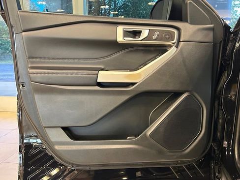 Used 2022 Ford Explorer XLT w/ Class IV Trailer Tow Package image 19