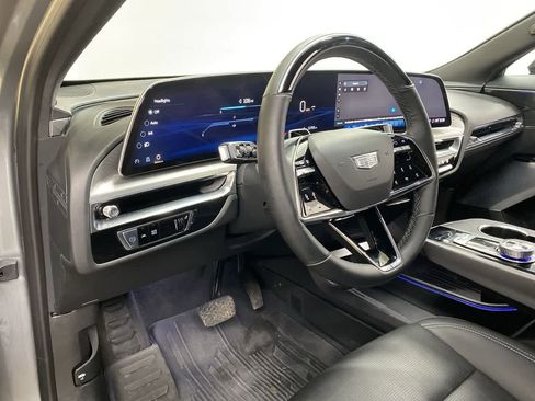 Used 2024 Cadillac Lyriq Luxury w/ LPO, Floor Liner Package AWD/4WD image 2