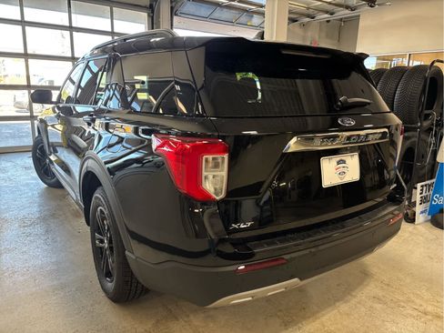 Used 2023 Ford Explorer XLT w/ Equipment Group 202A AWD/4WD image 6