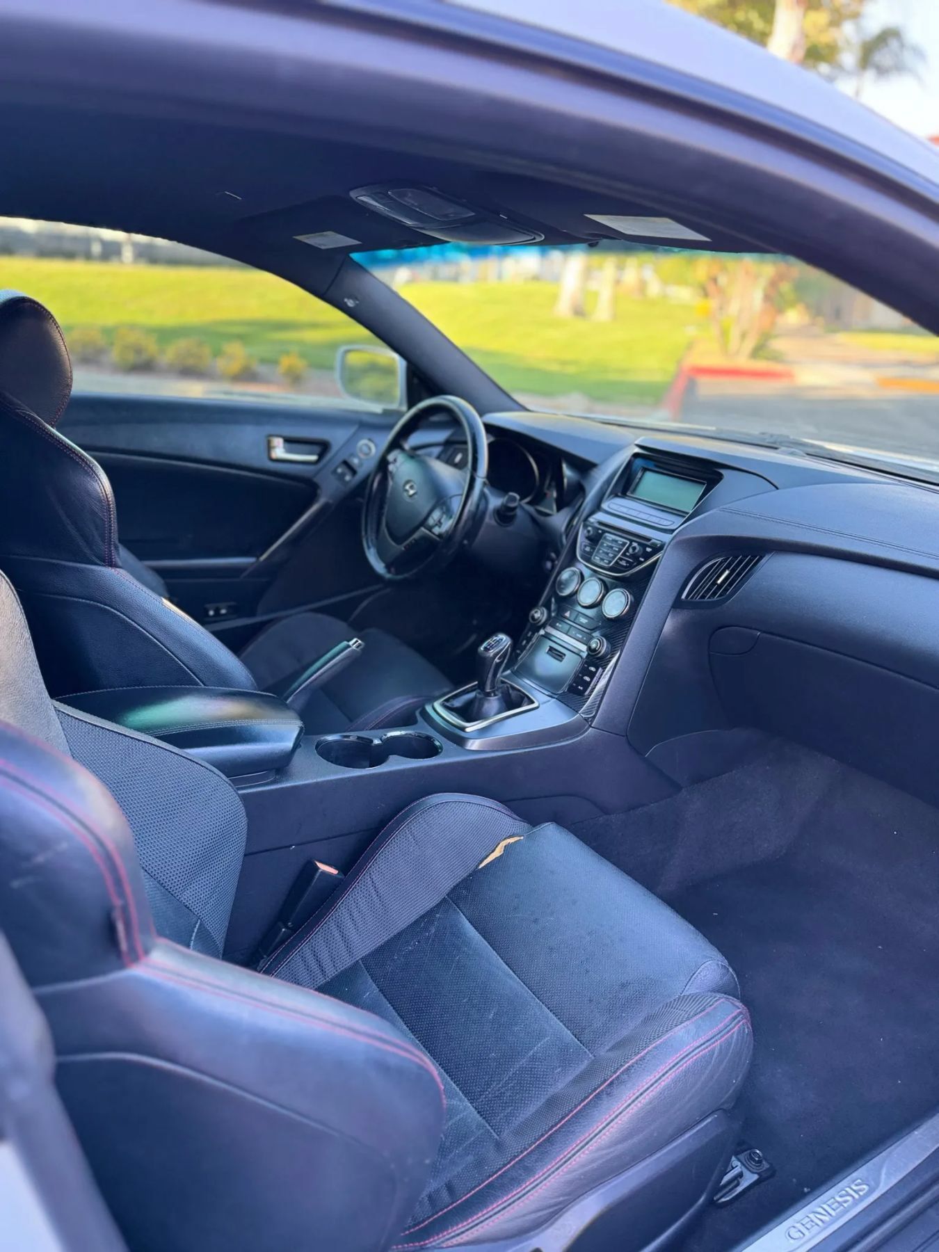 Used 2015 Hyundai Genesis 3.8 RWD image 38