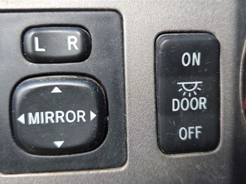 Used 2013 Toyota Tundra 2WD Double Cab image 32