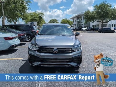 Used 2024 Volkswagen Tiguan SE R-Line FWD image 2