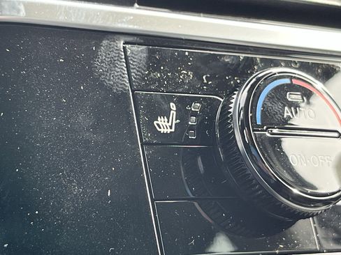 New 2025 Nissan Pathfinder SV w/ SV Premium Package image 32