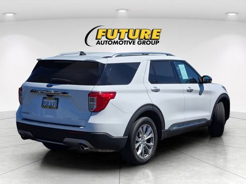 Used 2022 Ford Explorer Limited w/ Equipment Group 301A AWD/4WD image 4