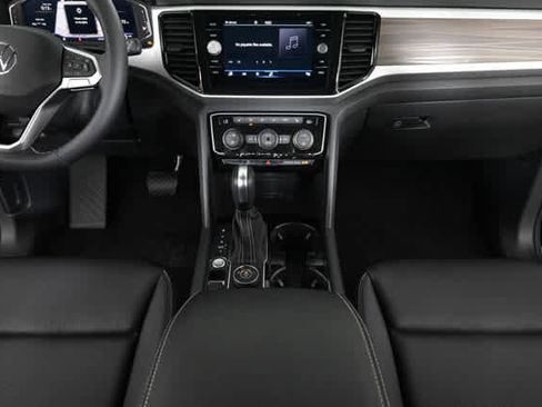 Used 2023 Volkswagen Atlas SEL AWD/4WD image 19