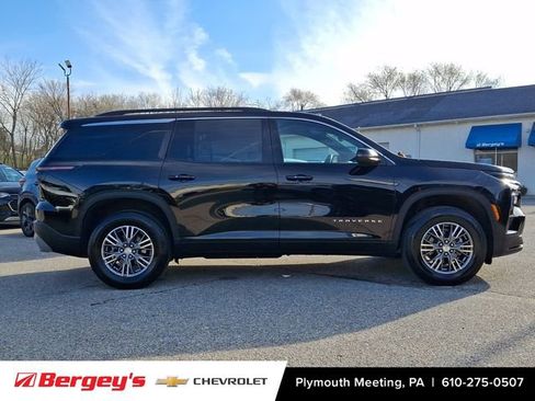 Certified 2025 Chevrolet Traverse LT image 9