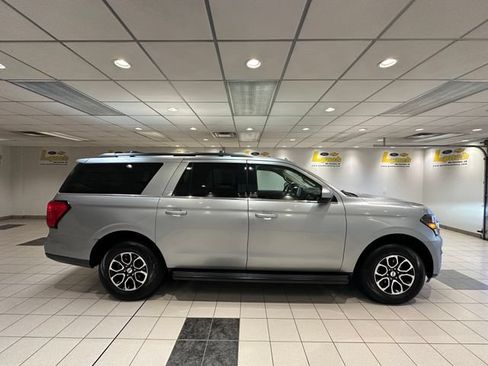 Used 2024 Ford Expedition Max XLT AWD/4WD image 3