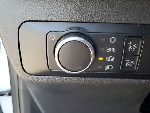 Used 2025 Ford Escape ST-Line FWD image 19