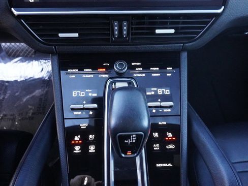 Used 2019 Porsche Cayenne E-Hybrid image 58