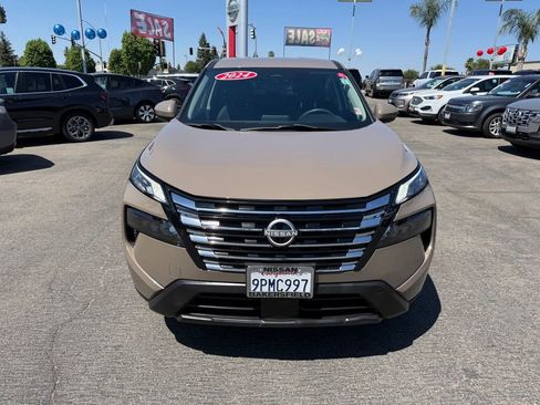 Certified 2024 Nissan Rogue SV FWD image 2