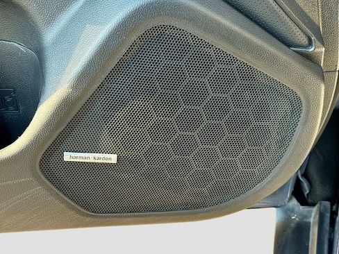 Used 2017 Subaru Outback 2.5i Limited image 23