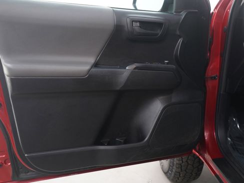 Used 2017 Toyota Tacoma SR w/ SR Convenience Package image 13