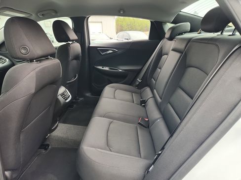 Used 2025 Chevrolet Malibu LT image 39
