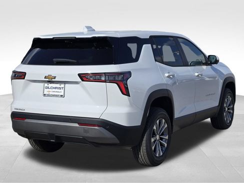 New 2026 Chevrolet Equinox LT w/ Convenience Package II FWD image 7