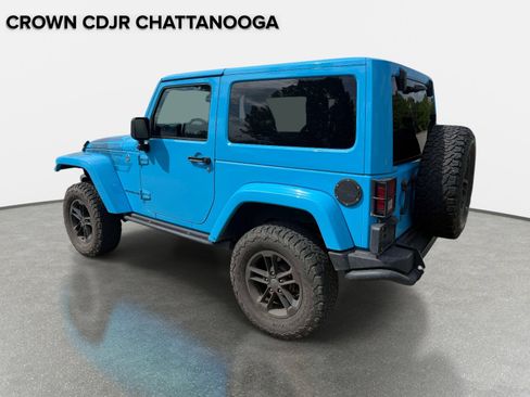 Used 2017 Jeep Wrangler Sahara image 3