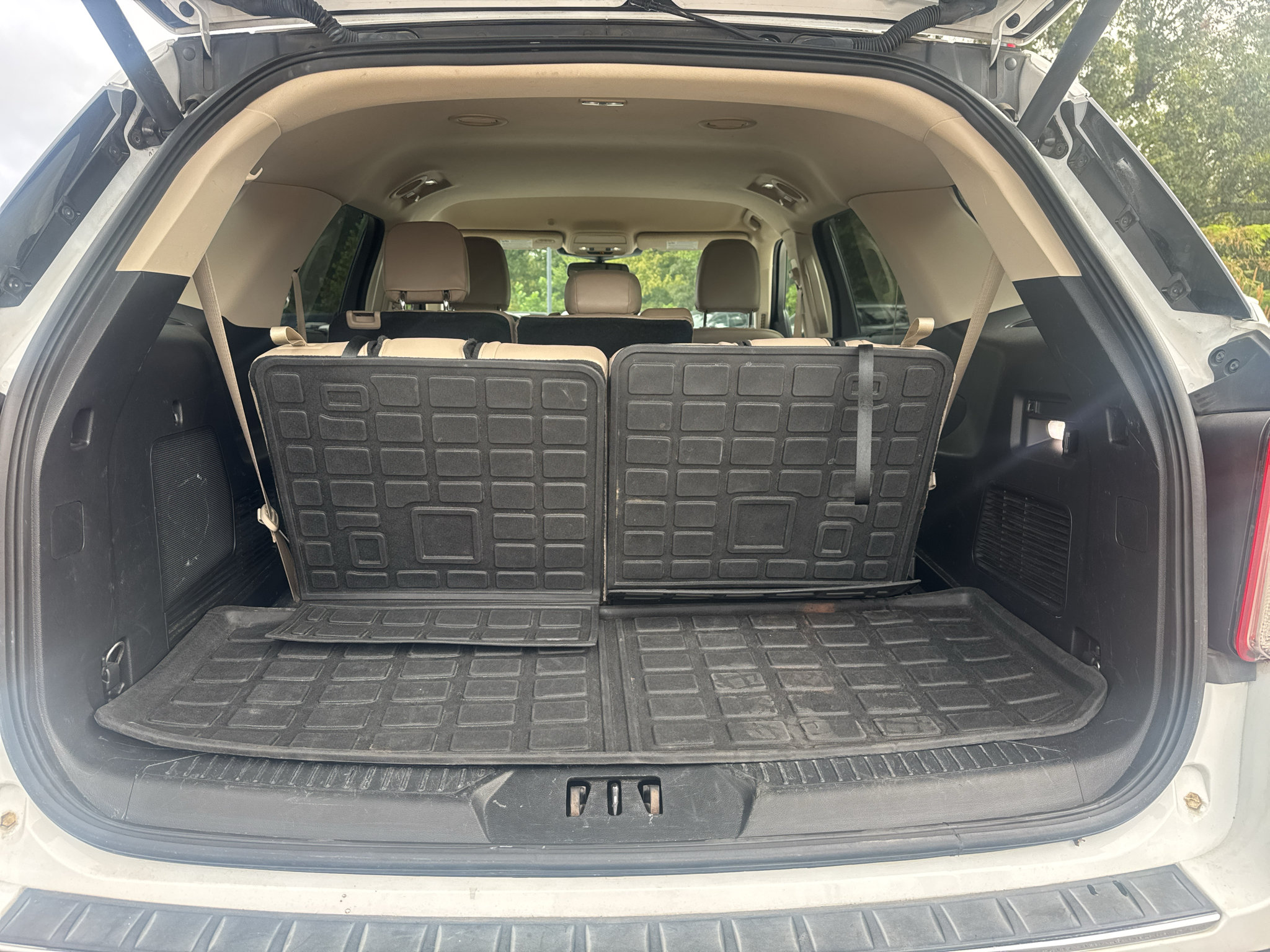 Used 2022 Ford Explorer Limited RWD image 22
