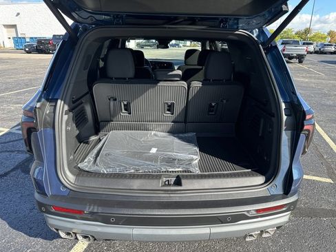 New 2026 Chevrolet Traverse LT w/ Sun and Wheel Package image 35