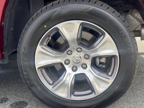 Used 2020 RAM 1500 Laramie AWD/4WD image 29
