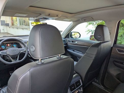 New 2026 Volkswagen Atlas SEL Premium R-Line image 18