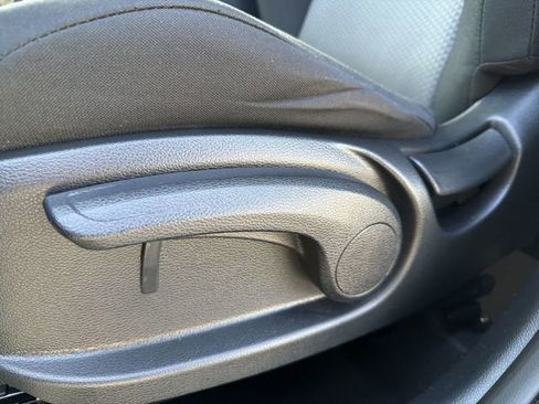 Certified 2023 Kia Soul LX FWD image 12