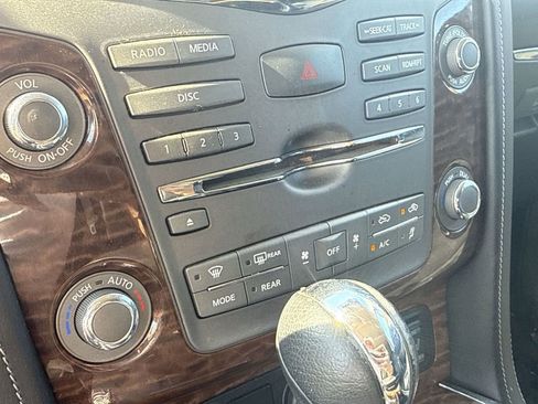 Used 2019 Nissan Armada SL w/ Premium Package image 18