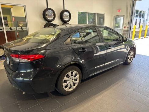 Used 2020 Toyota Corolla LE FWD image 14