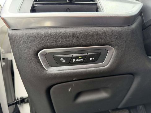 Used 2024 BMW X7 xDrive40i w/ Parking Assistance Package AWD/4WD image 21