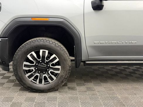 Used 2025 GMC Sierra 3500 Denali Ultimate AWD/4WD image 11
