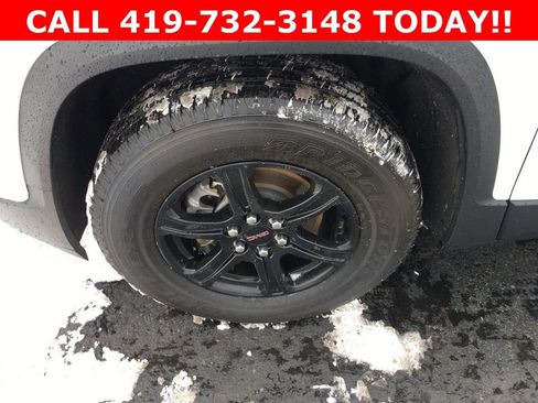 Used 2023 GMC Acadia AT4 w/ Technology Package image 27