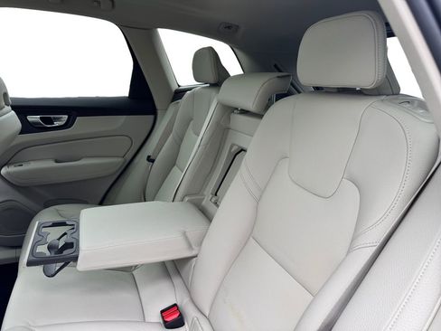 Certified 2023 Volvo XC60 B5 Core w/ Climate Package AWD/4WD image 23