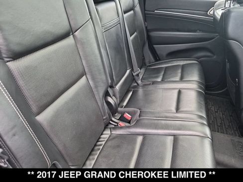 Used 2017 Jeep Grand Cherokee Limited w/ Luxury Group II AWD/4WD image 26