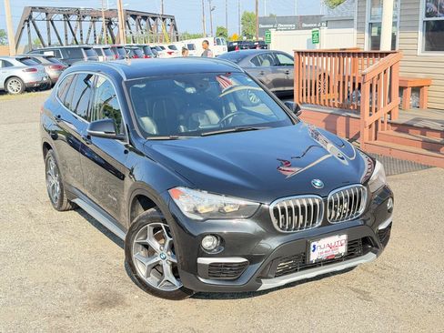 Used 2018 BMW X1 xDrive28i AWD/4WD image 2