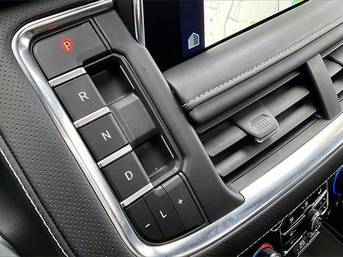 Used 2024 Chevrolet Tahoe Premier image 13