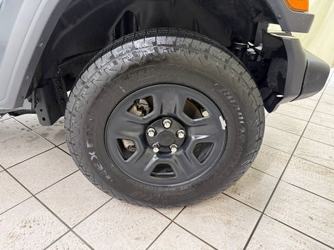 Used 2024 Jeep Wrangler Sport image 15