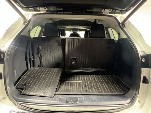 Used 2020 Toyota Highlander Limited FWD image 34