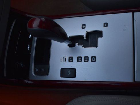 Used 2006 Hyundai Azera SE image 29