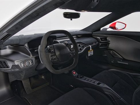 Used 2020 Ford GT Carbon Series RWD image 16