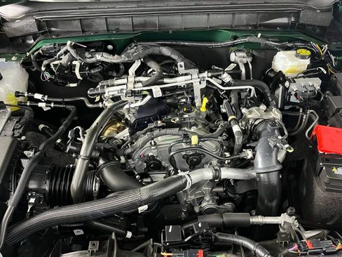 Used 2025 Ford Bronco Outer Banks image 35