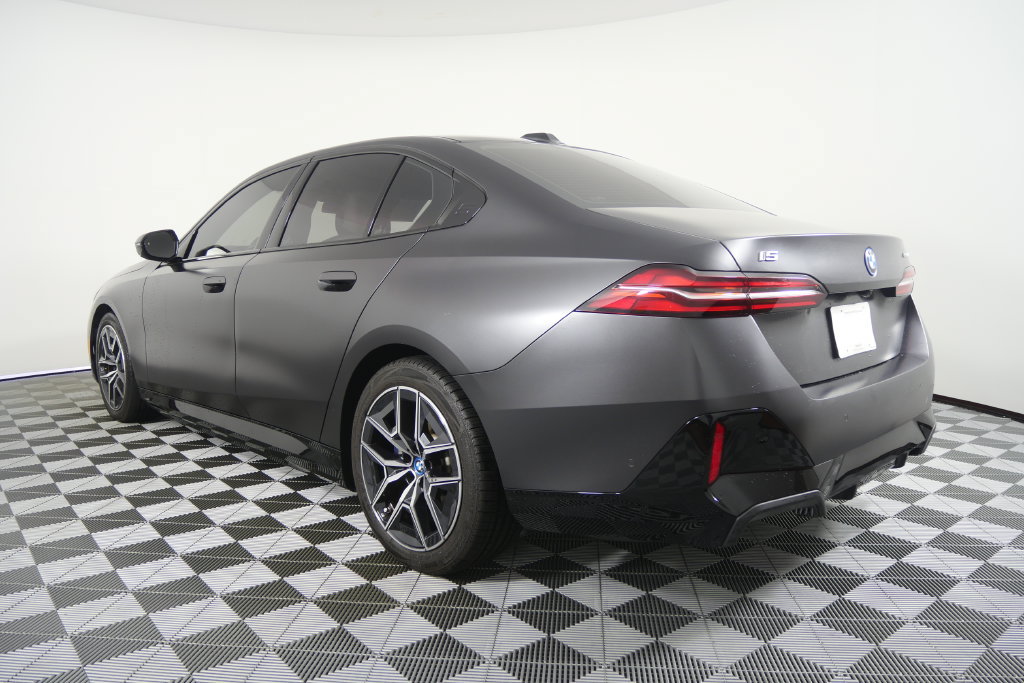 Certified 2024 BMW i5 eDrive40i w/ Executive Package RWD image 6