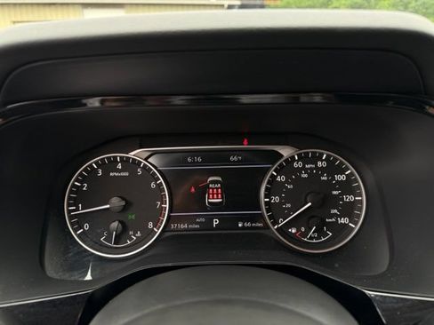 Used 2023 Nissan Pathfinder SL AWD/4WD image 22