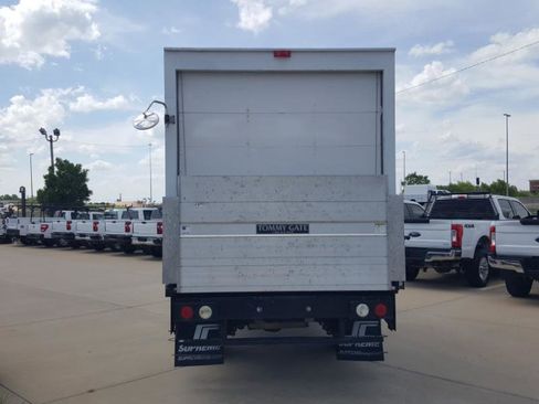 Used 2015 Chevrolet Express 3500 RWD image 8