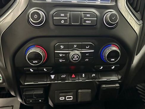 Used 2021 Chevrolet Silverado 2500 LTZ image 22