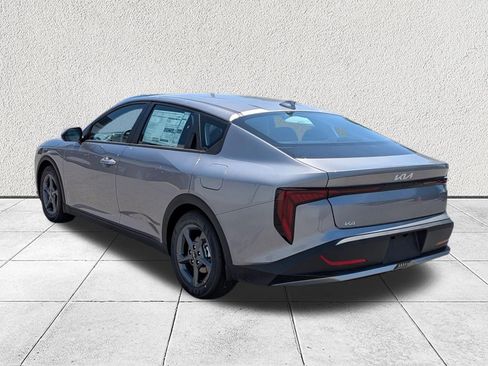 New 2026 Kia K4 FWD image 5