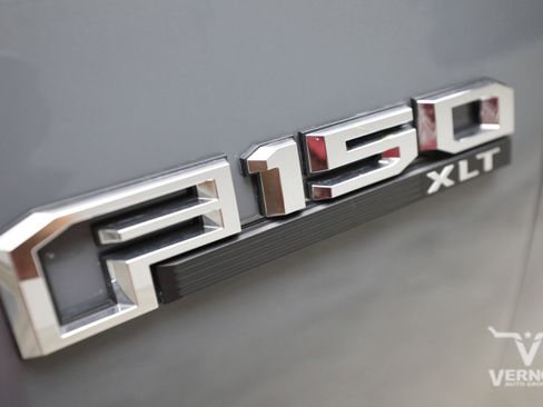 Used 2020 Ford F150 XLT w/ Equipment Group 302A Luxury AWD/4WD image 12