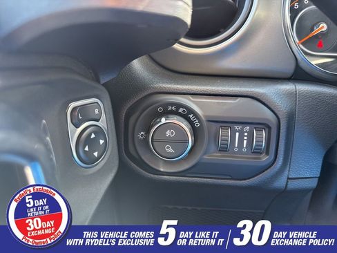 Used 2021 Jeep Gladiator Sport AWD/4WD image 8