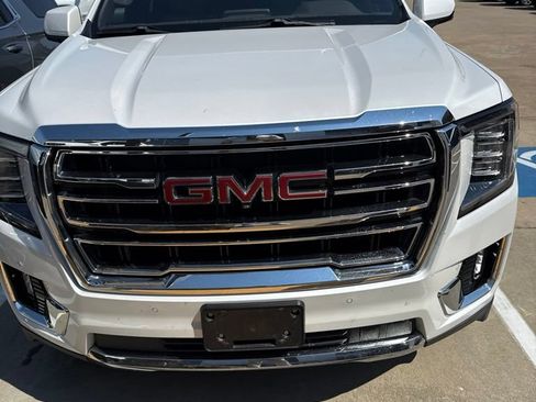 Used 2023 GMC Yukon SLT w/ SLT Luxury Package AWD/4WD image 9