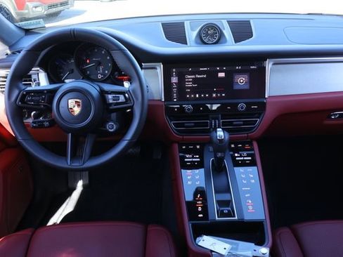 Used 2025 Porsche Macan Turbo image 17