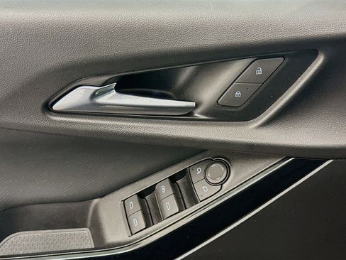 Used 2025 Chevrolet Equinox LT w/ Convenience Package II image 15