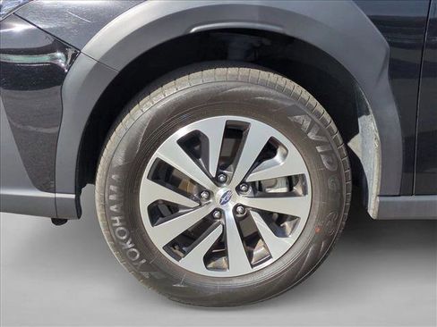 Used 2023 Subaru Outback Premium image 13
